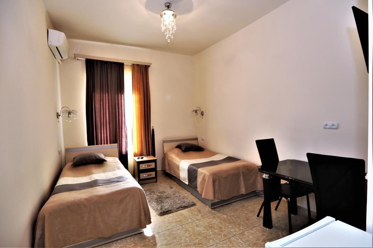 Отель Comfort House Hotel and Tours Ереван-25