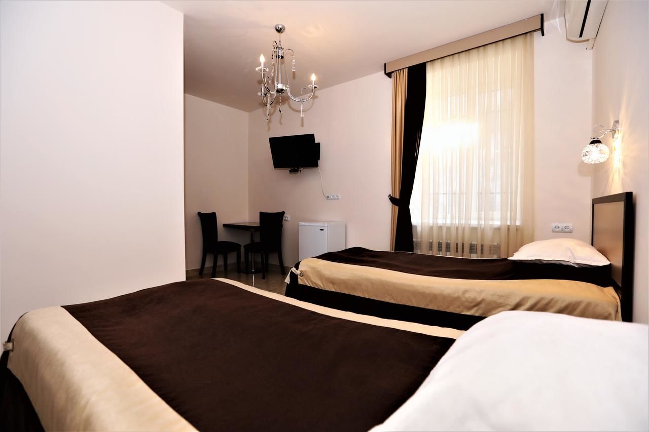 Отель Comfort House Hotel and Tours Ереван-9