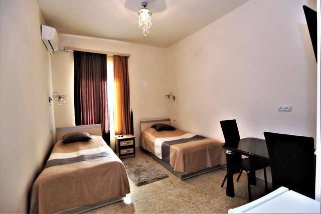 Отель Comfort House Hotel and Tours Ереван-24